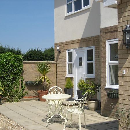 Barn Lodge Peterborough Bagian luar foto