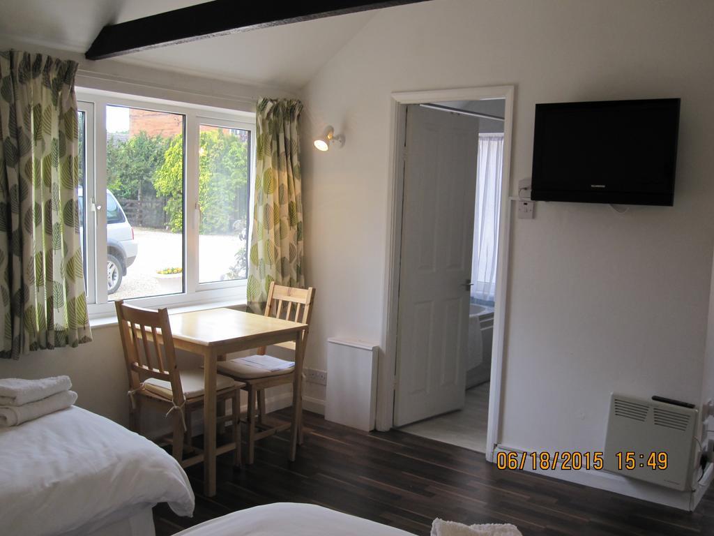 Barn Lodge Peterborough Bagian luar foto