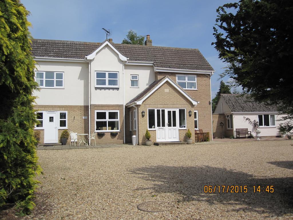 Barn Lodge Peterborough Bagian luar foto